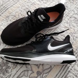 Nike TR8 Women's Training Shoe